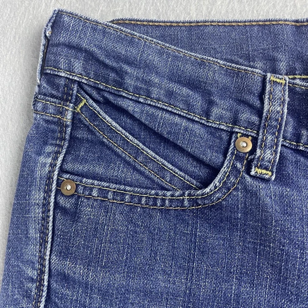 The Diva Denim Jean‎ Shorts Size 6 Reg Frayed Hem Blue Casual Everyday - Picture 5 of 11